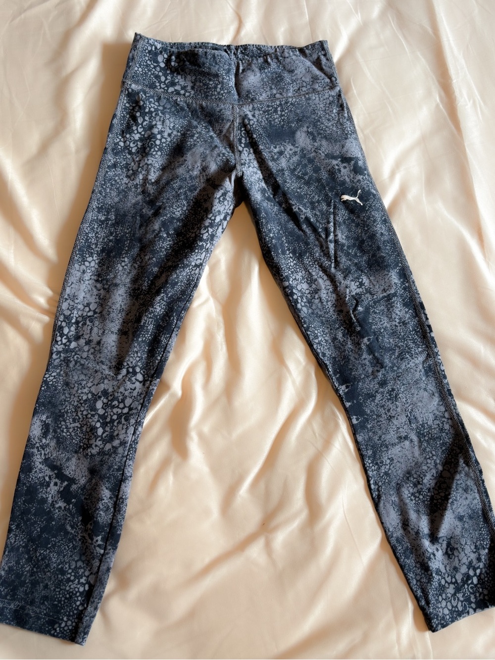 Puma Women's Black & Gray Patterned Jeggings